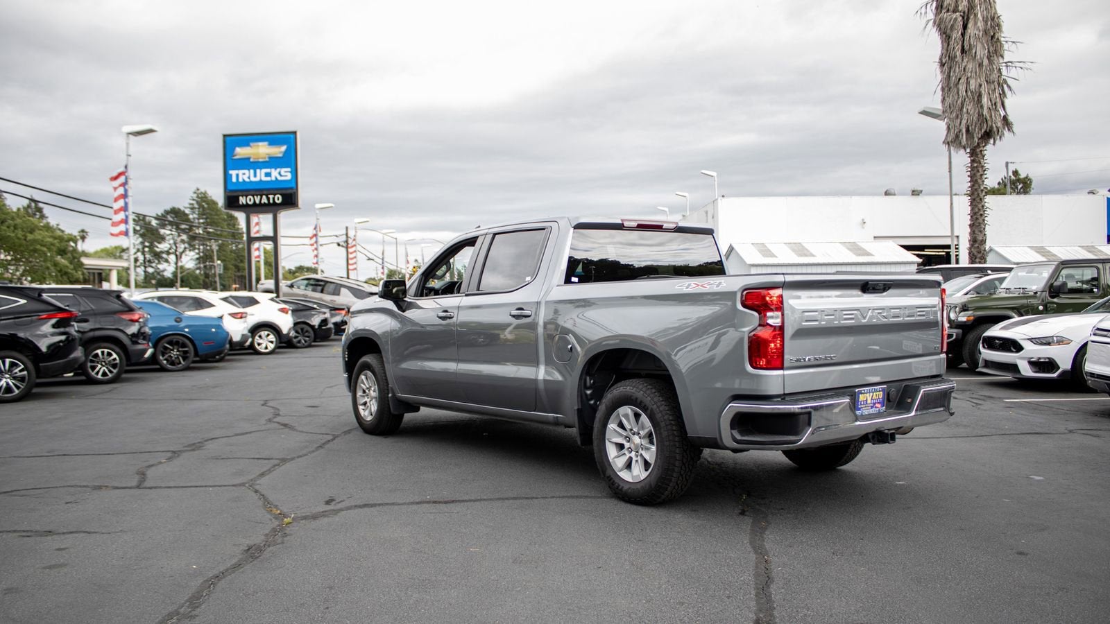 2025 Chevrolet Silverado 1500 LT