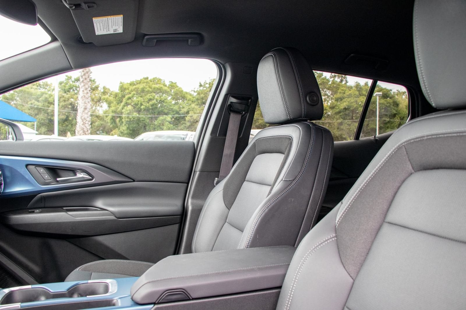 2024 Chevrolet Equinox EV 2LT