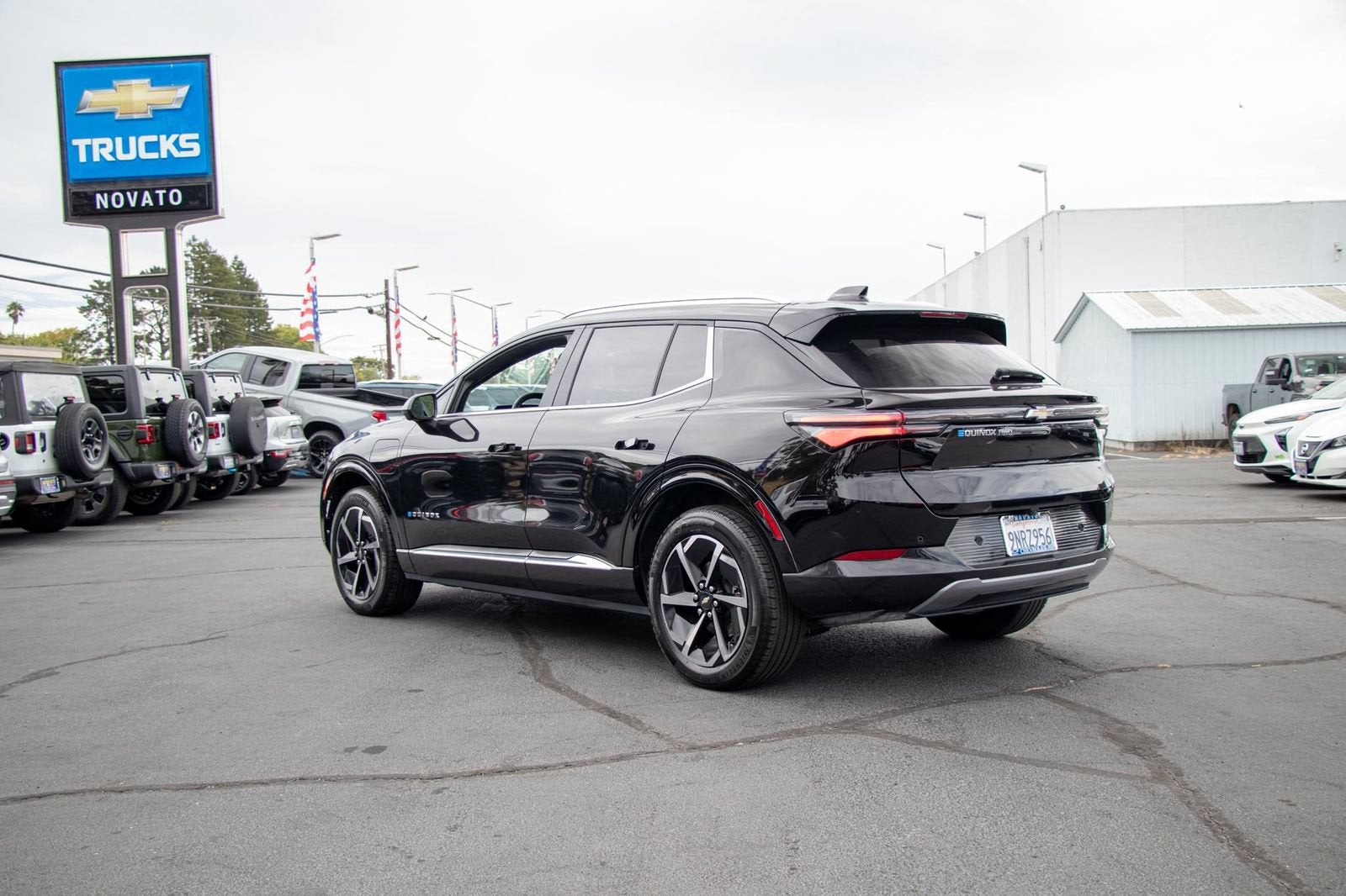 2024 Chevrolet Equinox EV LT - Photo 15