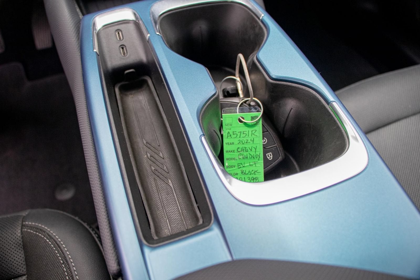 2024 Chevrolet Equinox EV LT - Photo 46