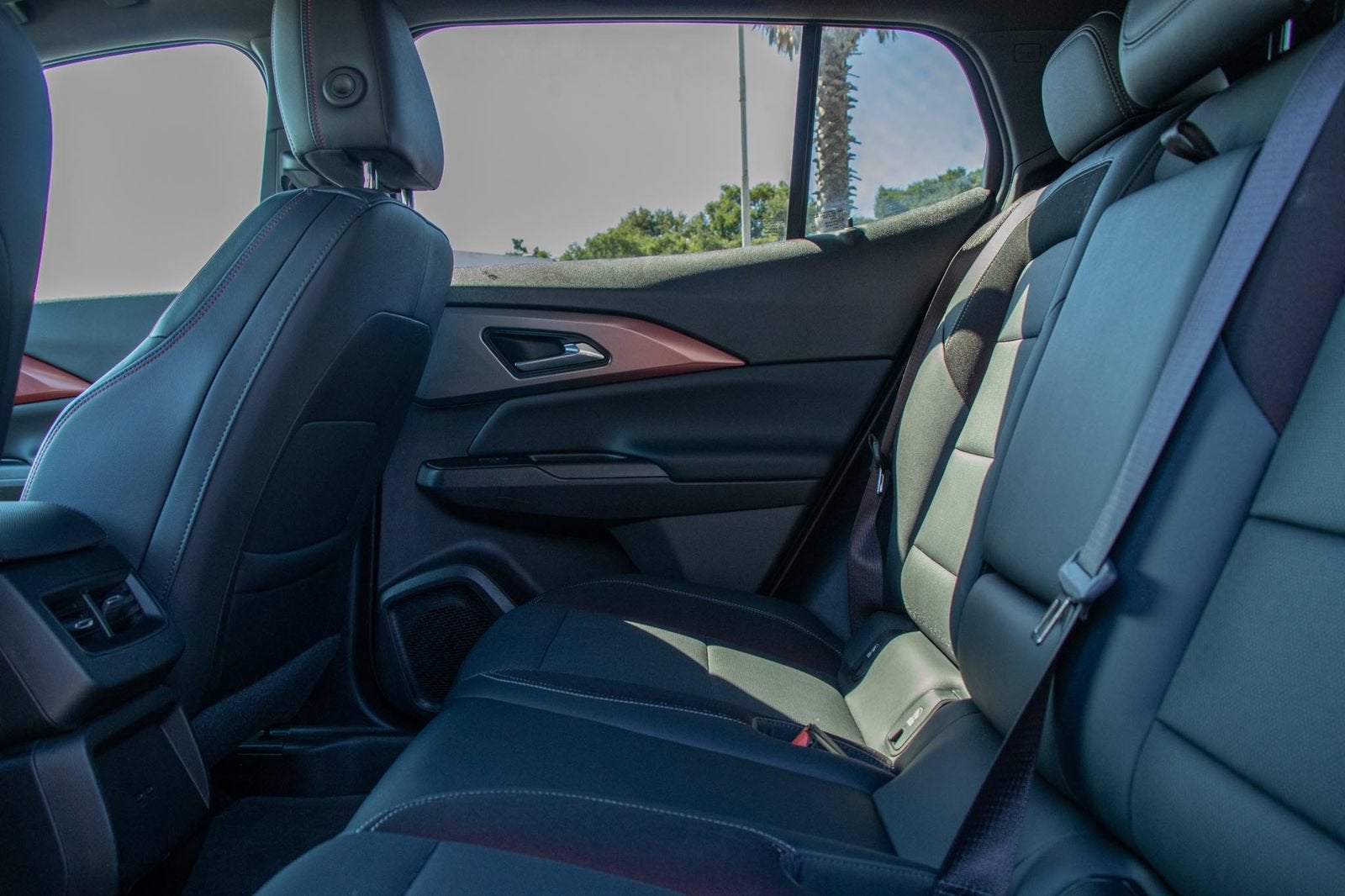 2024 Chevrolet Equinox EV Launch Edition - Photo 21