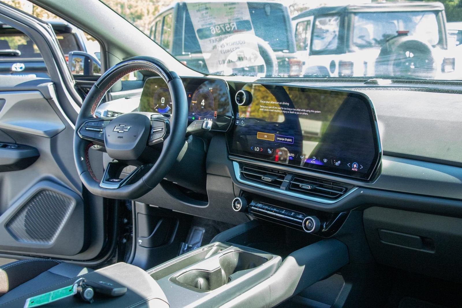 2024 Chevrolet Equinox EV Launch Edition - Photo 28
