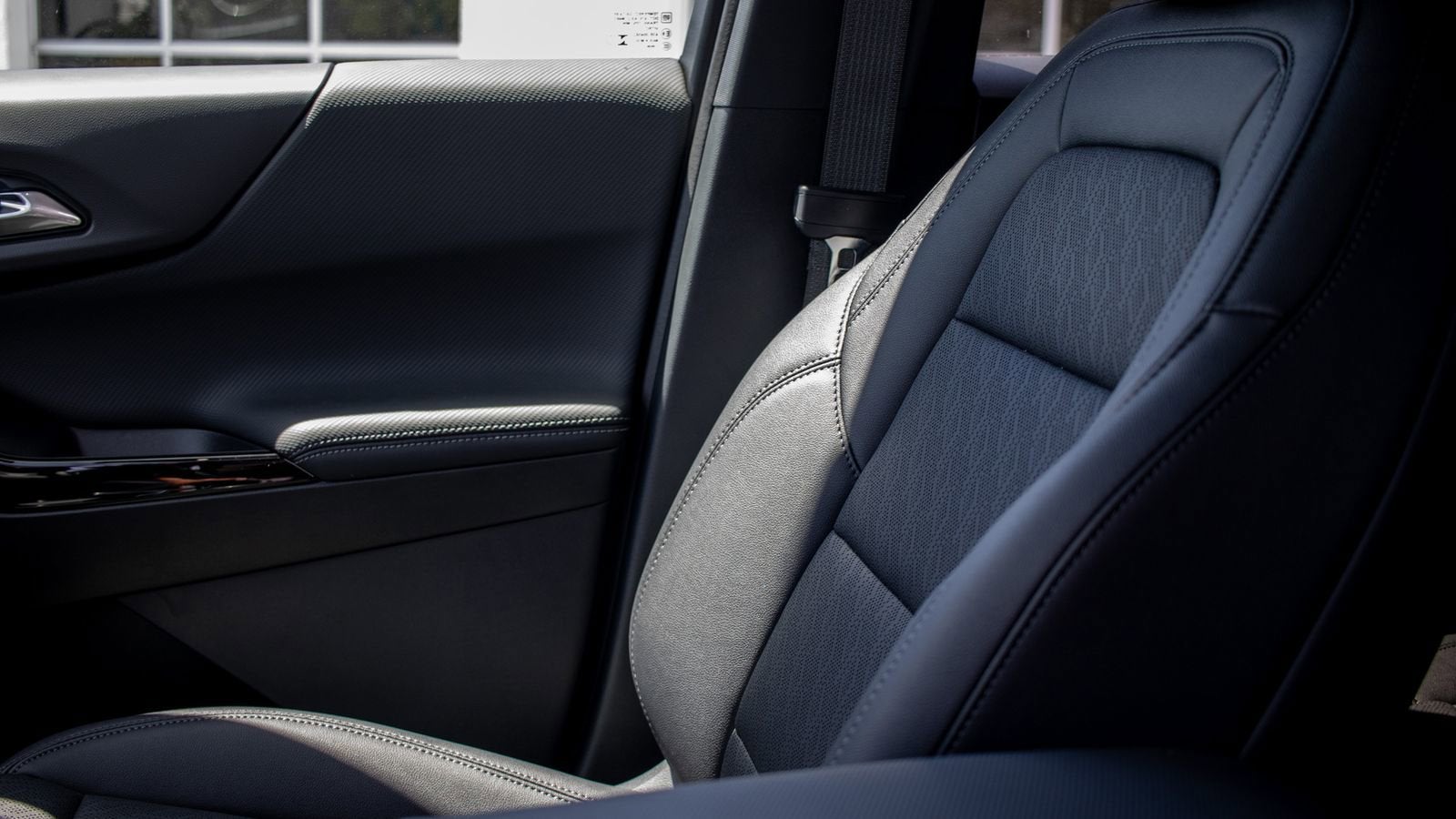 2026 Chevrolet Equinox LT - Photo 25