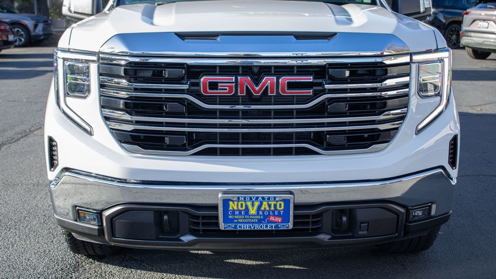 2024 GMC Sierra 1500 SLT