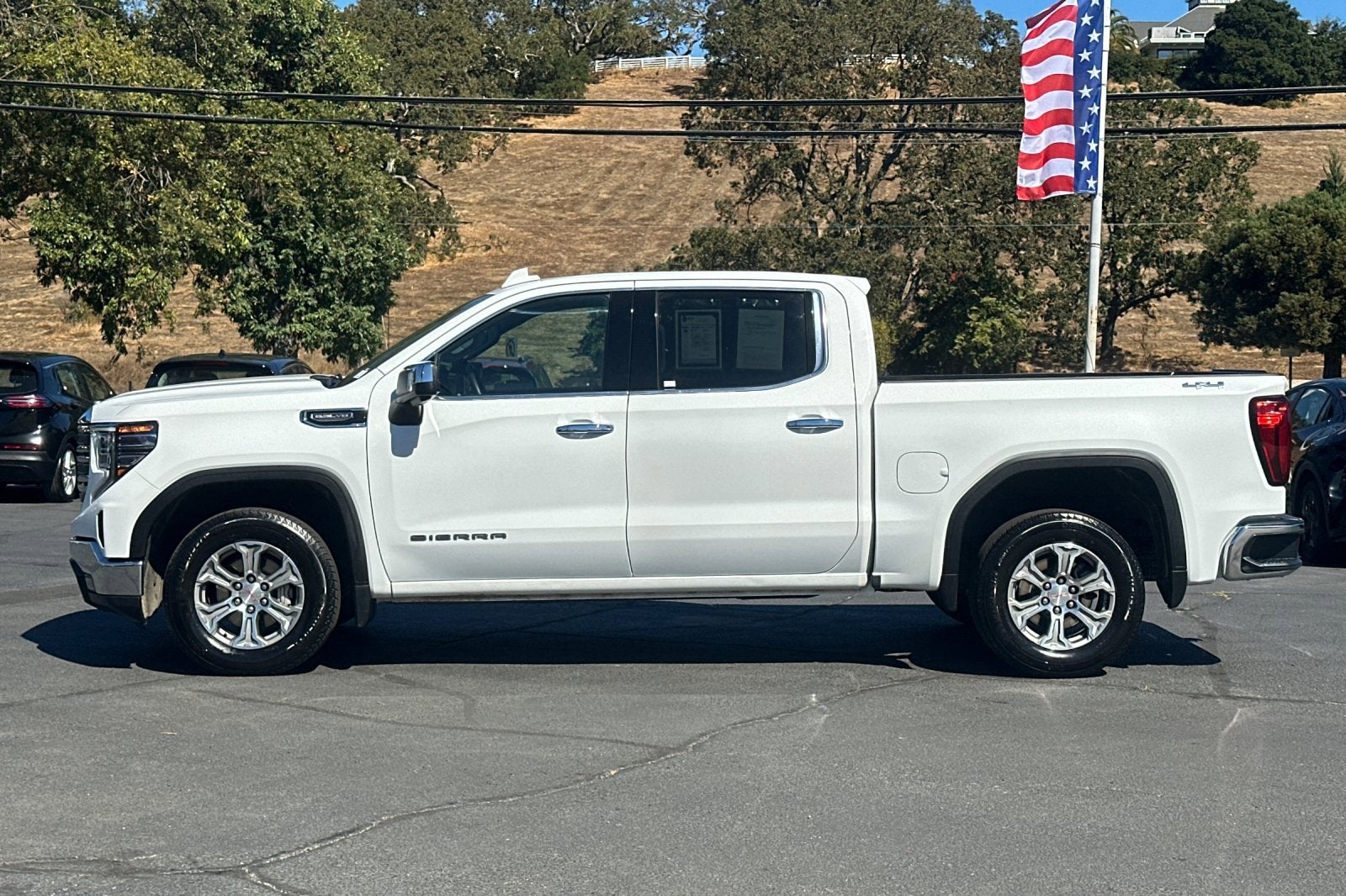 2025 GMC Sierra 1500 SLT
