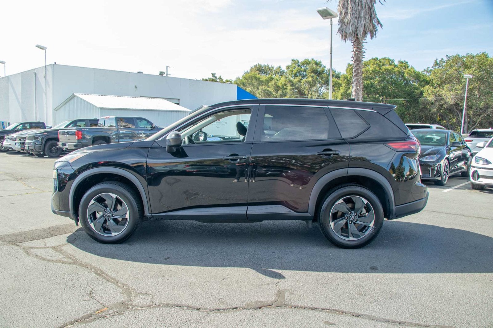 2024 Nissan Rogue SV