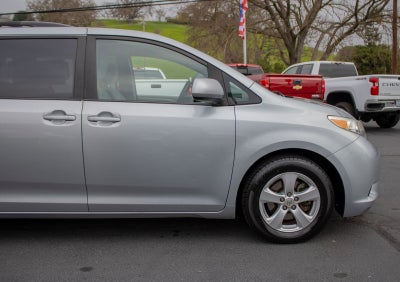 2015 Toyota Sienna LE AAS