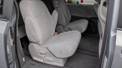 2015 Toyota Sienna LE AAS
