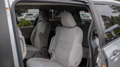2015 Toyota Sienna LE AAS