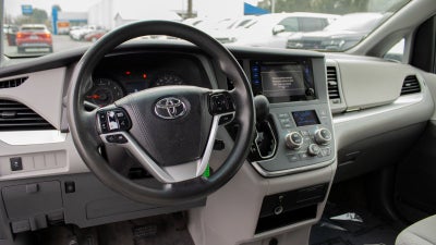 2015 Toyota Sienna LE AAS