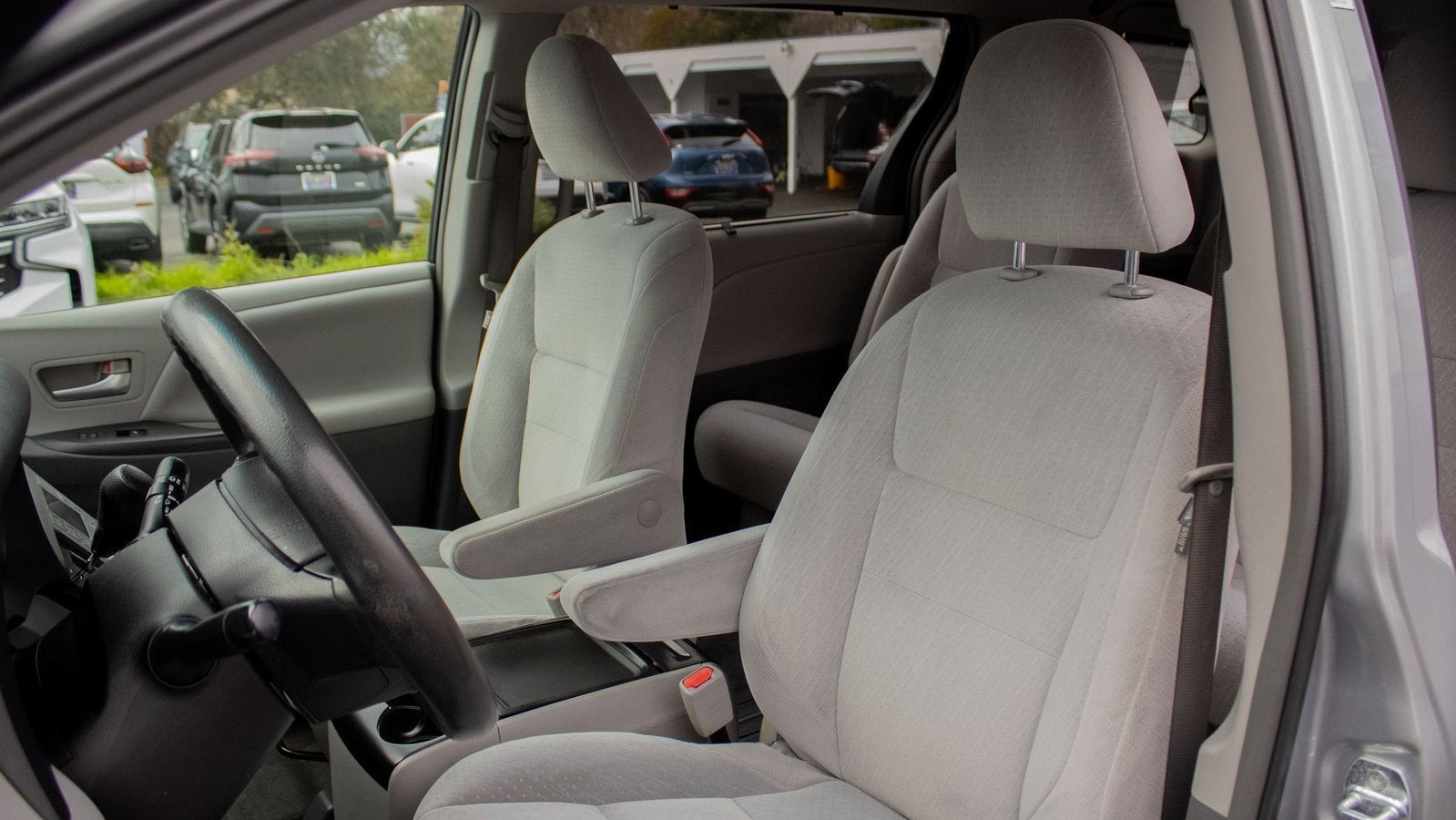 2015 Toyota Sienna LE AAS