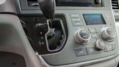 2015 Toyota Sienna LE AAS