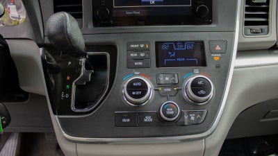 2015 Toyota Sienna LE AAS