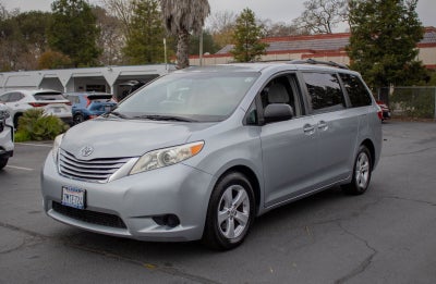 2015 Toyota Sienna LE AAS