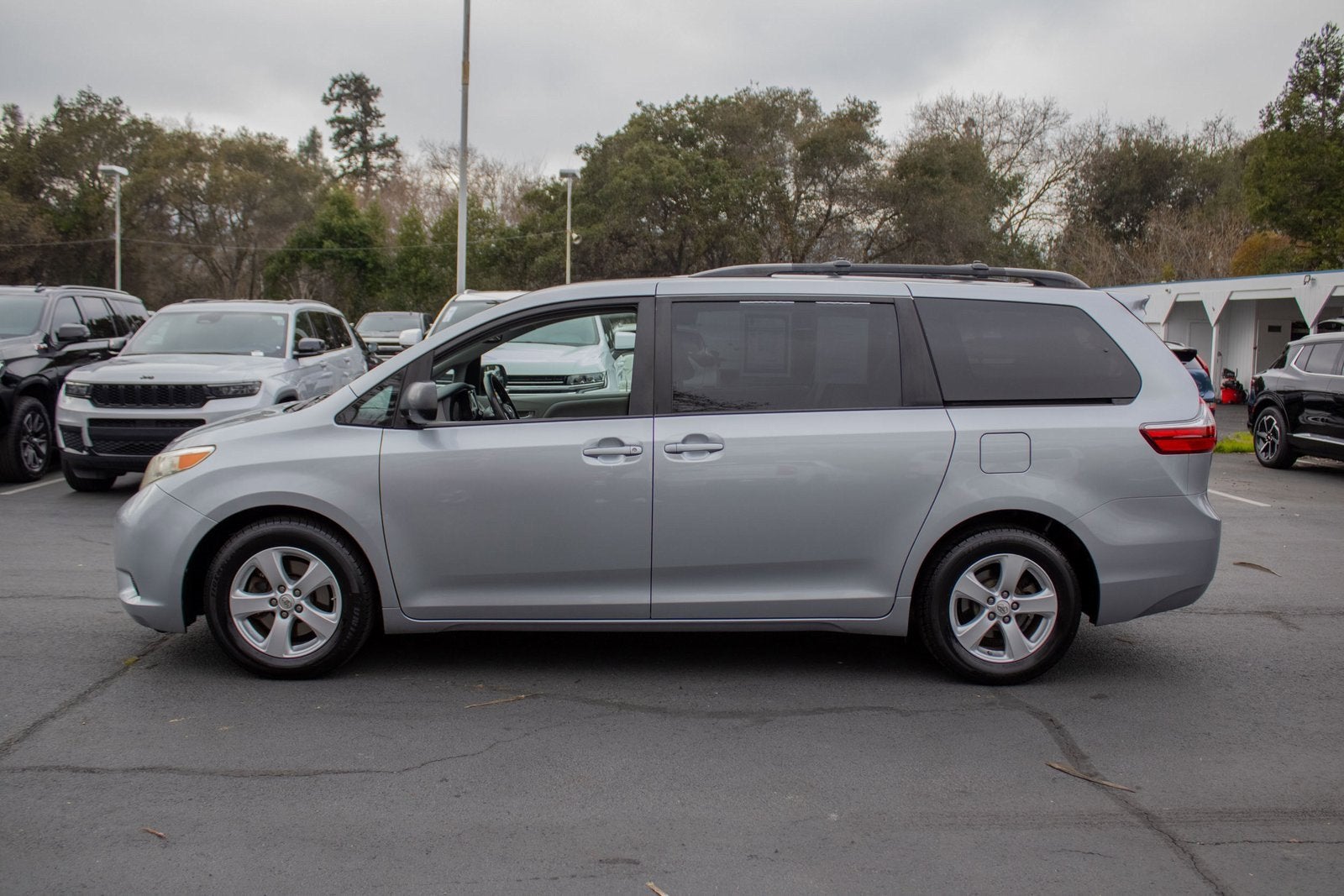 2015 Toyota Sienna LE AAS