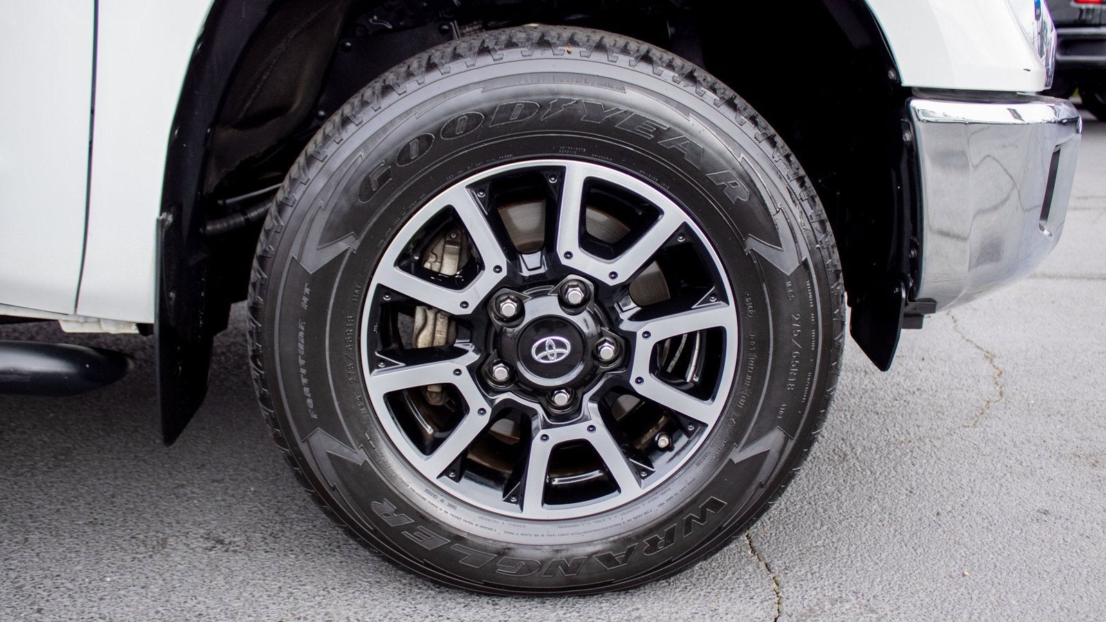 2018 Toyota Tundra SR5 5.7L V8