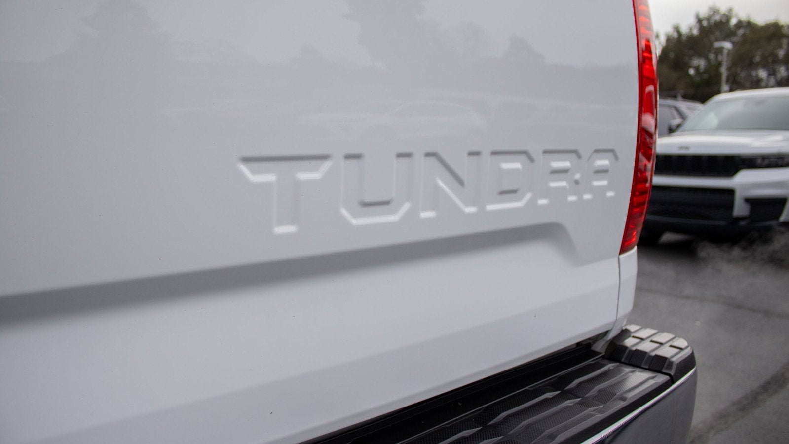 2018 Toyota Tundra SR5 5.7L V8