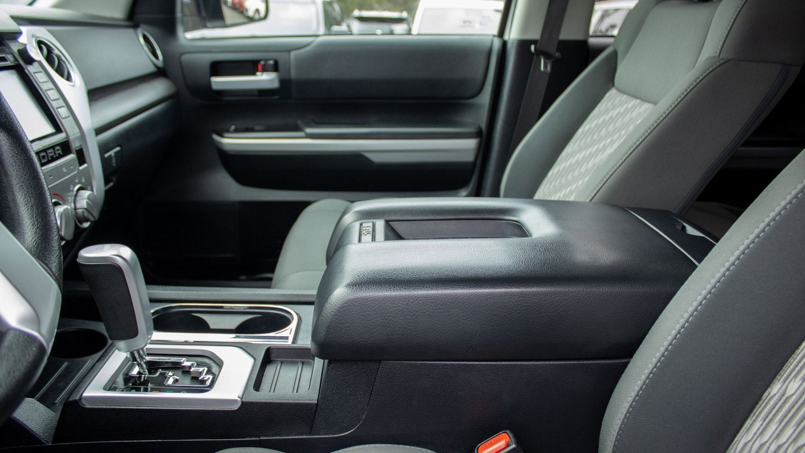 2018 Toyota Tundra SR5 5.7L V8