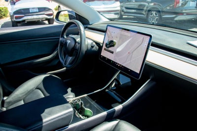 2019 Tesla Model 3 Mid Range