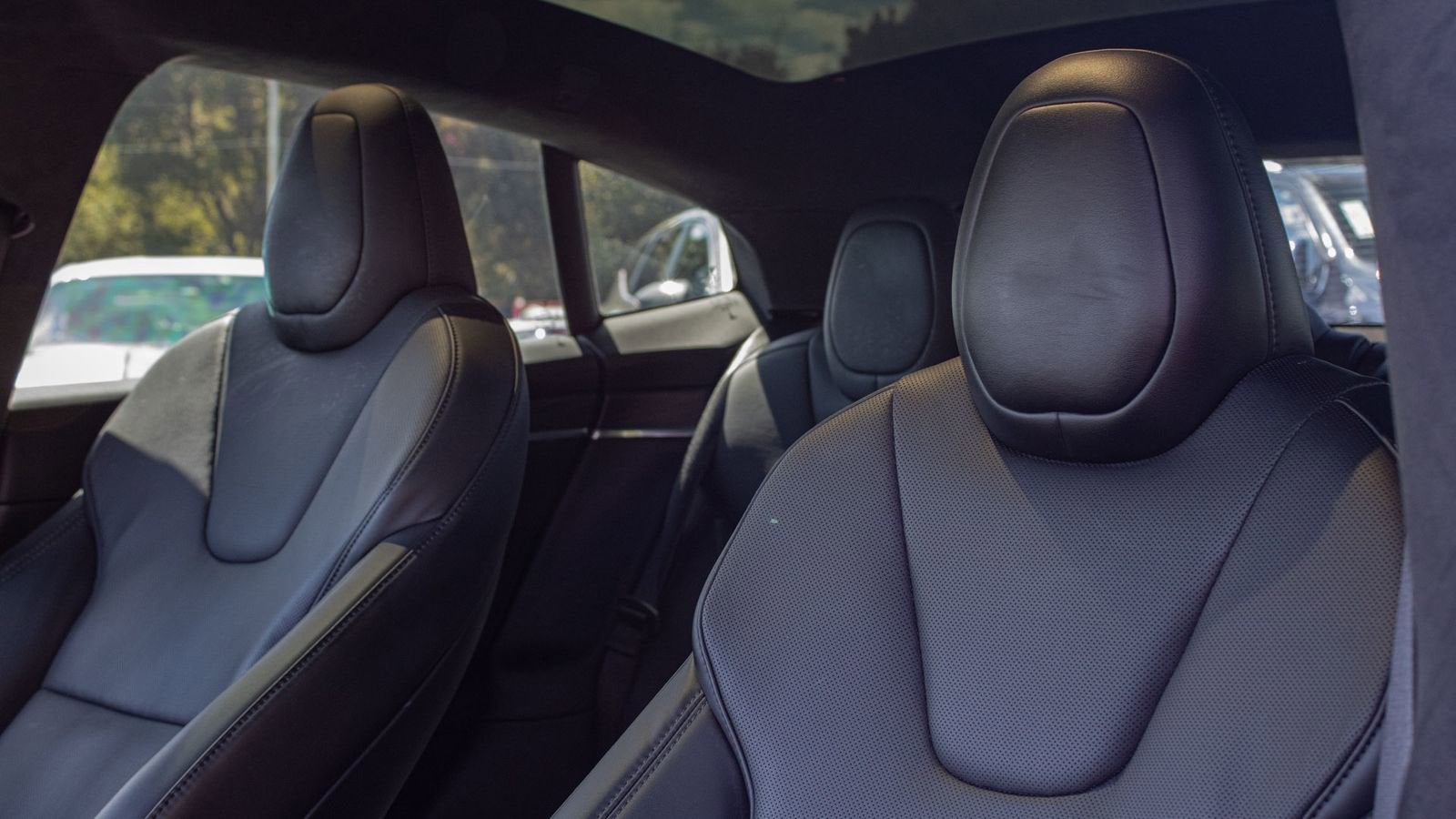 2022 Tesla Model S Base