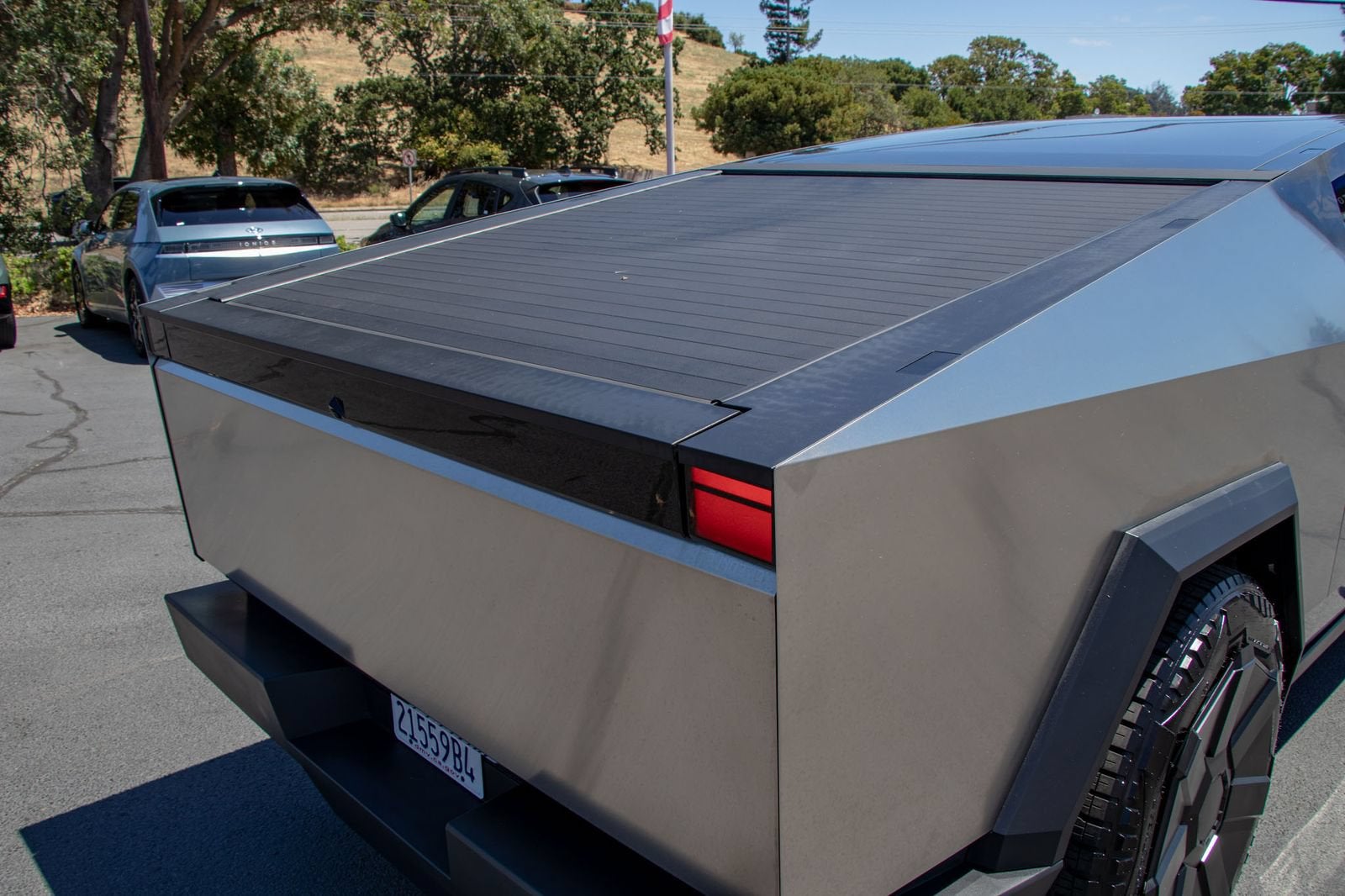 2024 Tesla Cybertruck All-Wheel Drive