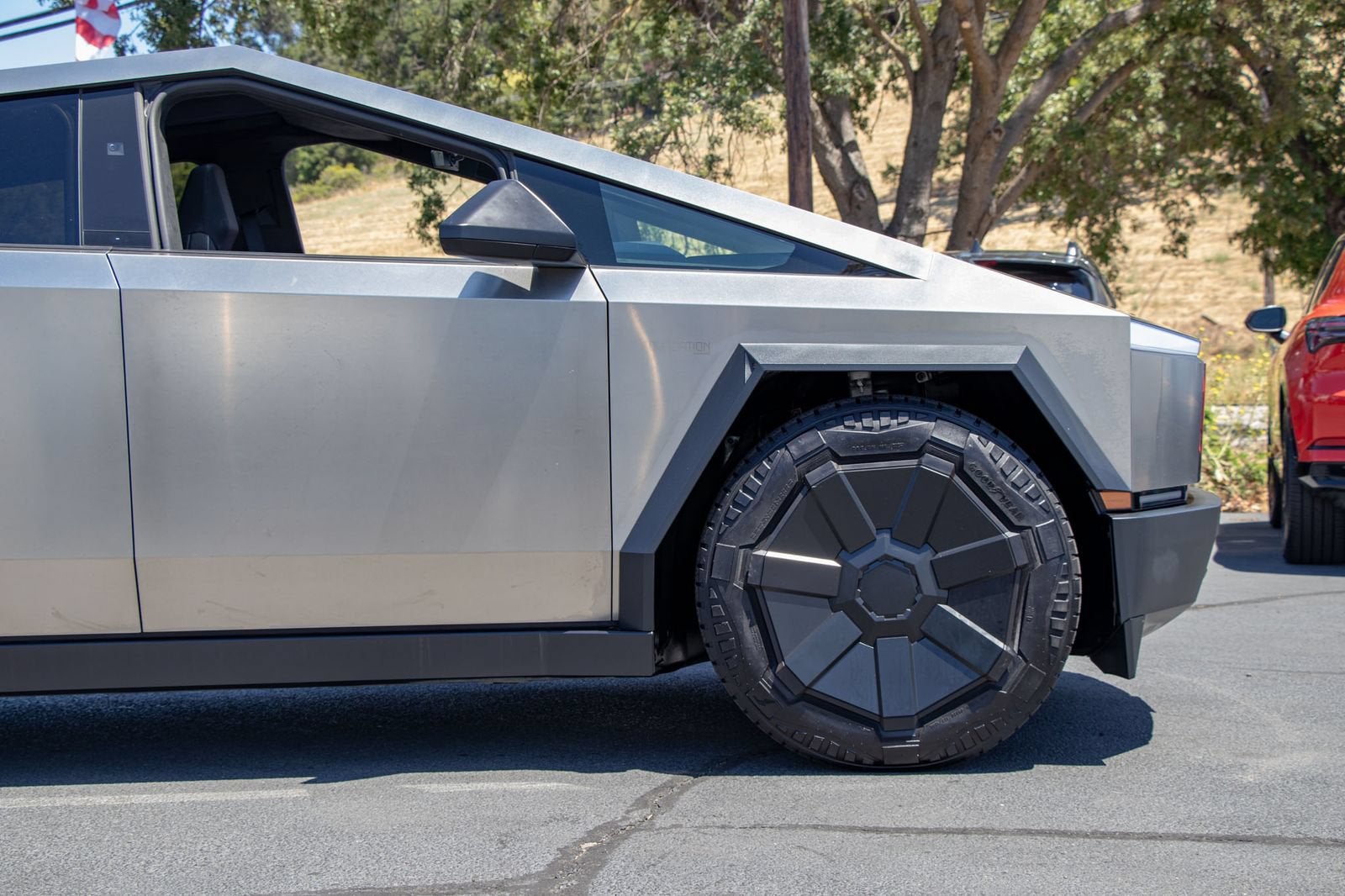 2024 Tesla Cybertruck All-Wheel Drive