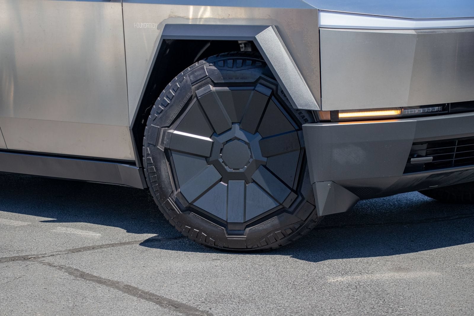 2024 Tesla Cybertruck All-Wheel Drive