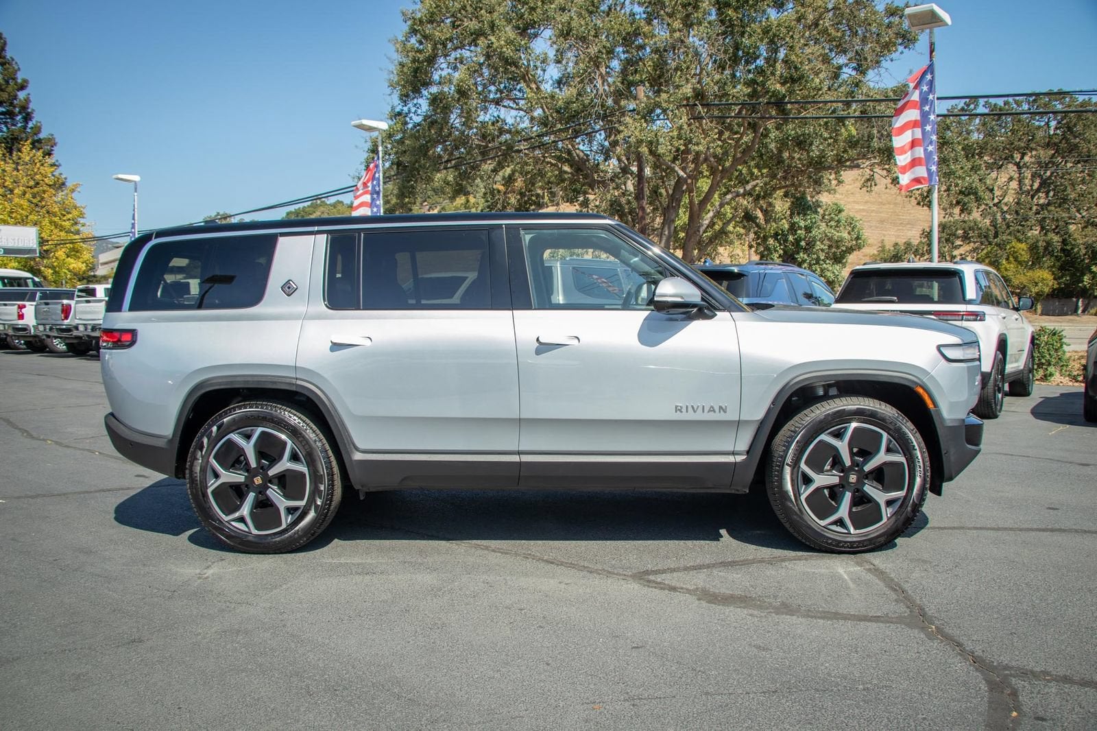 2024 Rivian R1S Adventure Dual Motor Max Pack