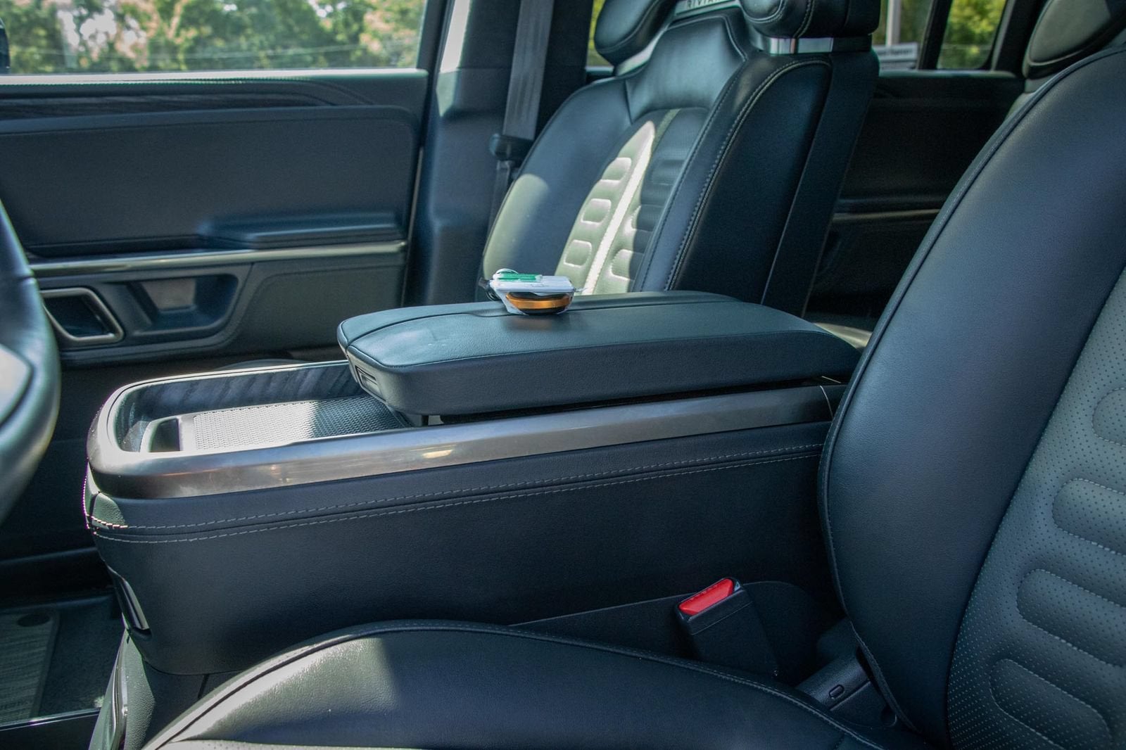2024 Rivian R1S Adventure Dual Motor Max Pack