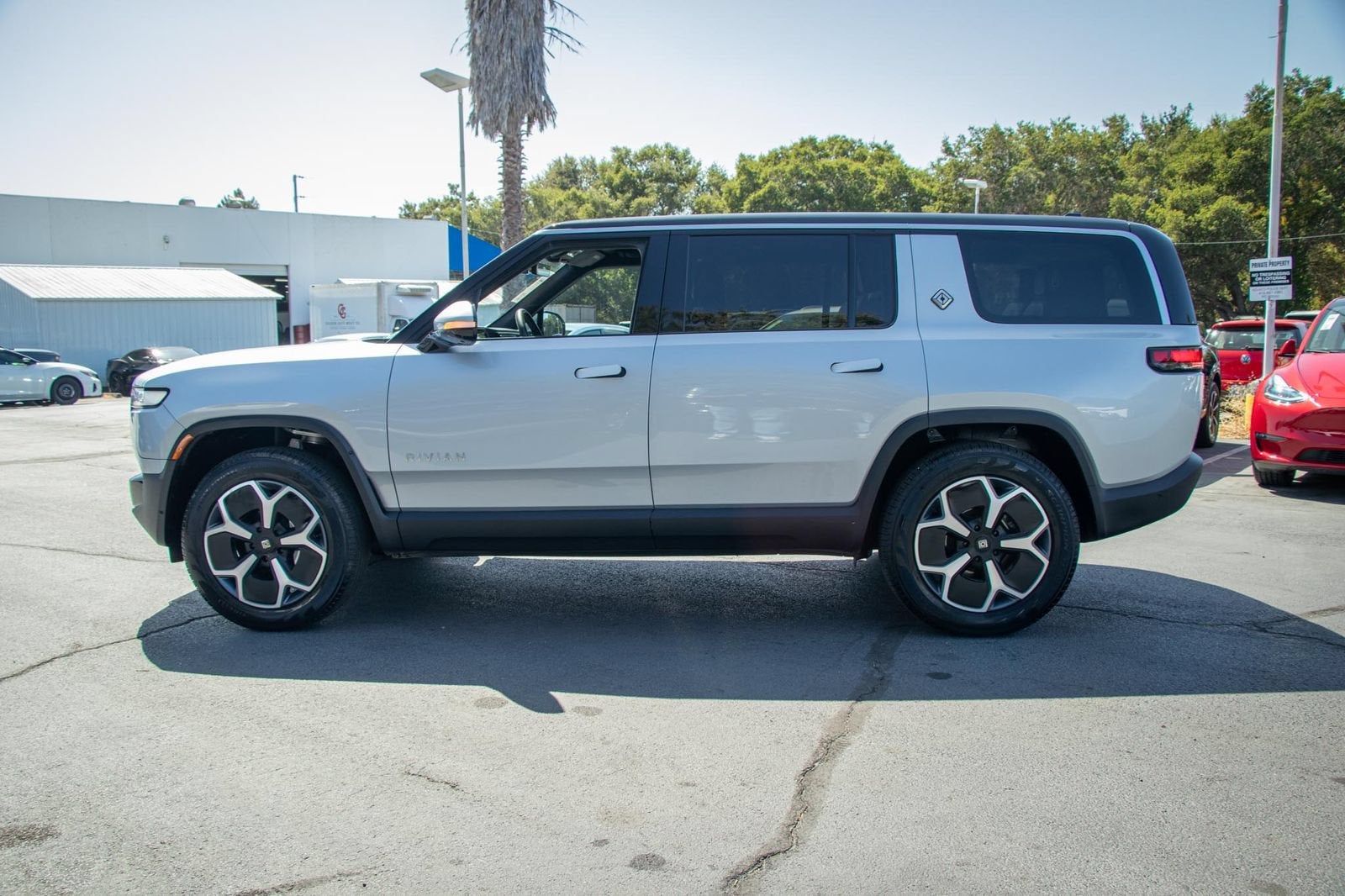 2024 Rivian R1S Adventure Dual Motor Max Pack