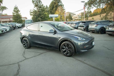 2025 Tesla Model Y Long Range
