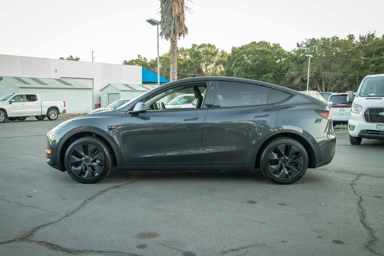 2025 Tesla Model Y Long Range