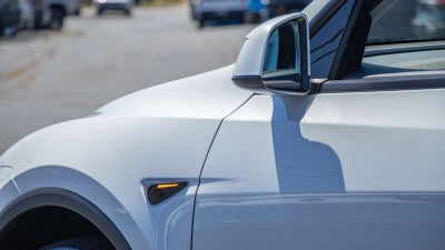 2026 Tesla Model Y Premium Rear-Wheel Drive