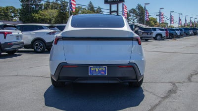 2026 Tesla Model Y Premium Rear-Wheel Drive