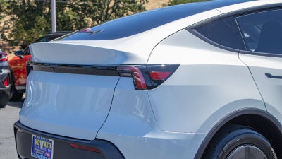 2026 Tesla Model Y Premium Rear-Wheel Drive