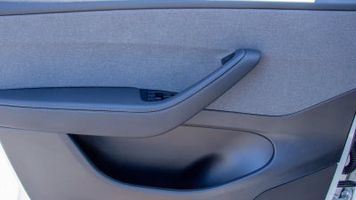 2026 Tesla Model Y Premium Rear-Wheel Drive