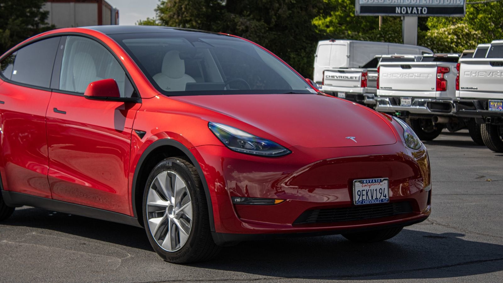 2023 Tesla Model Y Long Range Dual Motor All-Wheel Drive