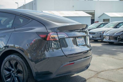 2025 Tesla Model Y Long Range