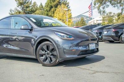 2025 Tesla Model Y Long Range