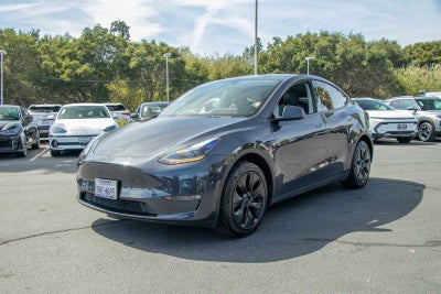 2025 Tesla Model Y Long Range