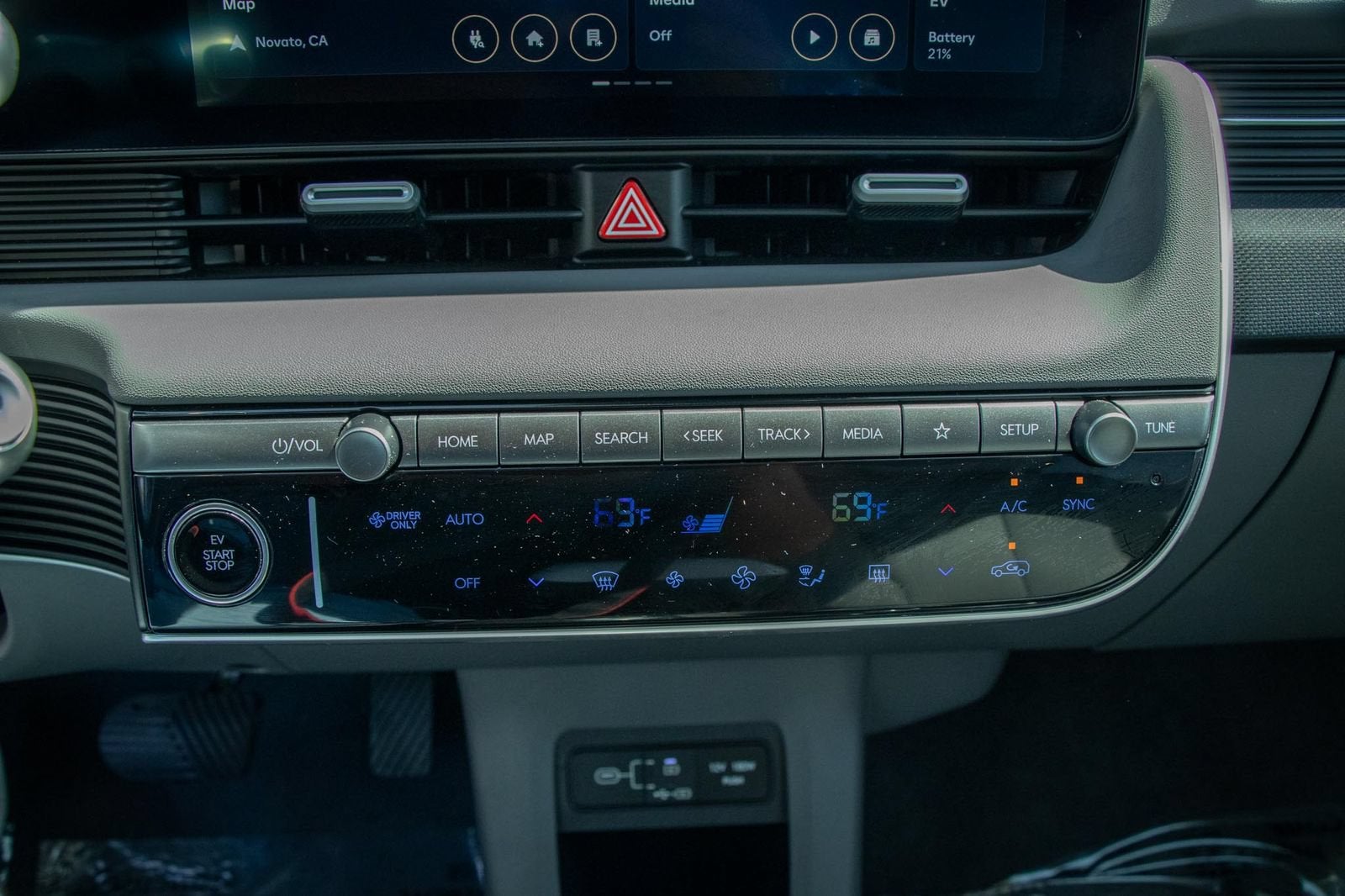 2025 Hyundai IONIQ 5 SEL