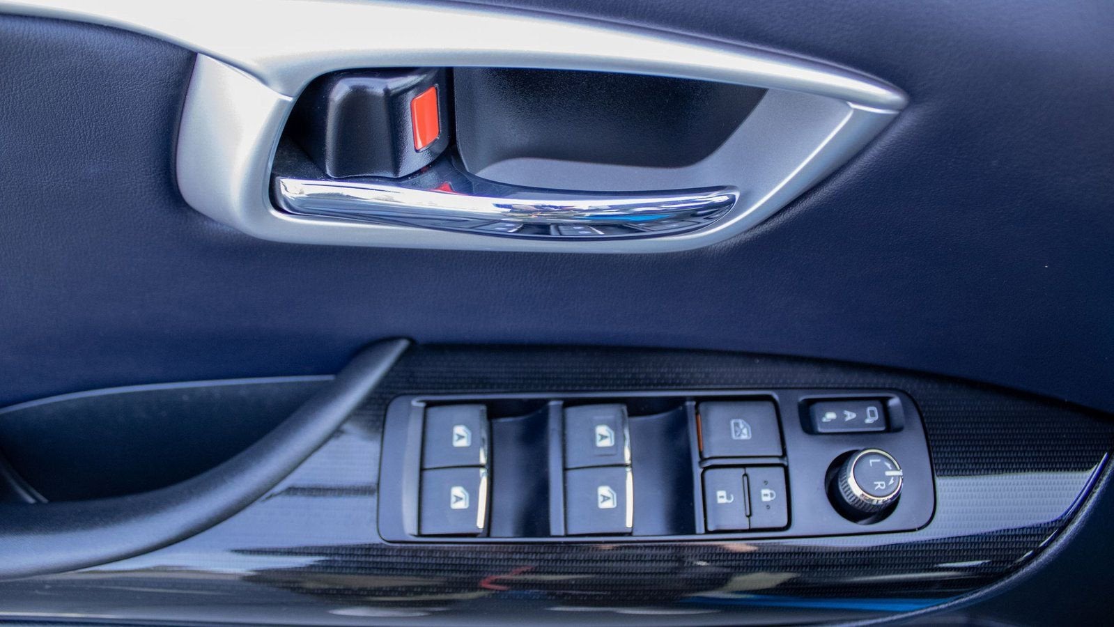 2017 Toyota Mirai Base