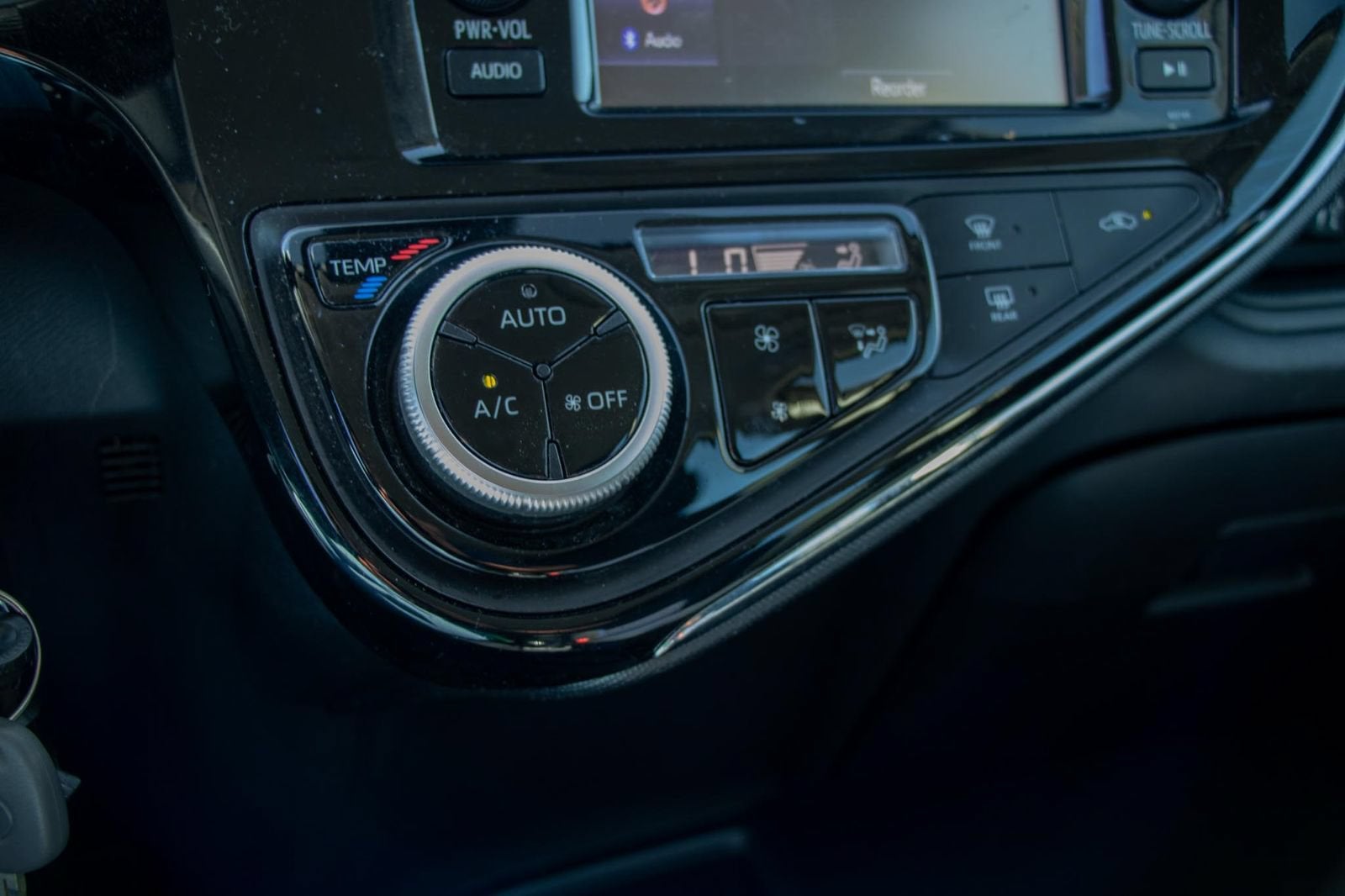 2018 Toyota Prius c Two