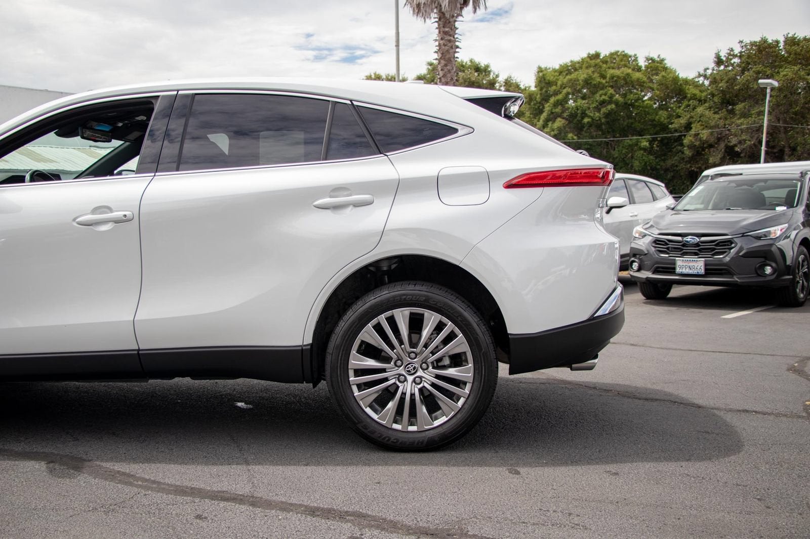 2023 Toyota Venza LE
