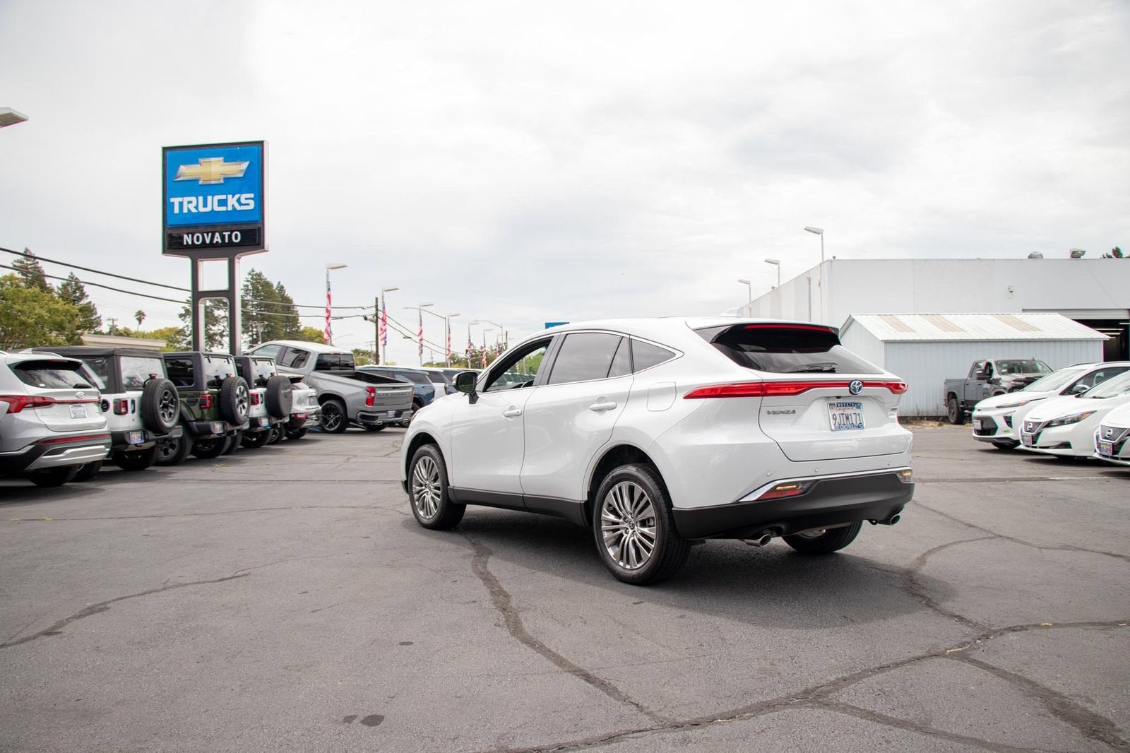 2023 Toyota Venza LE