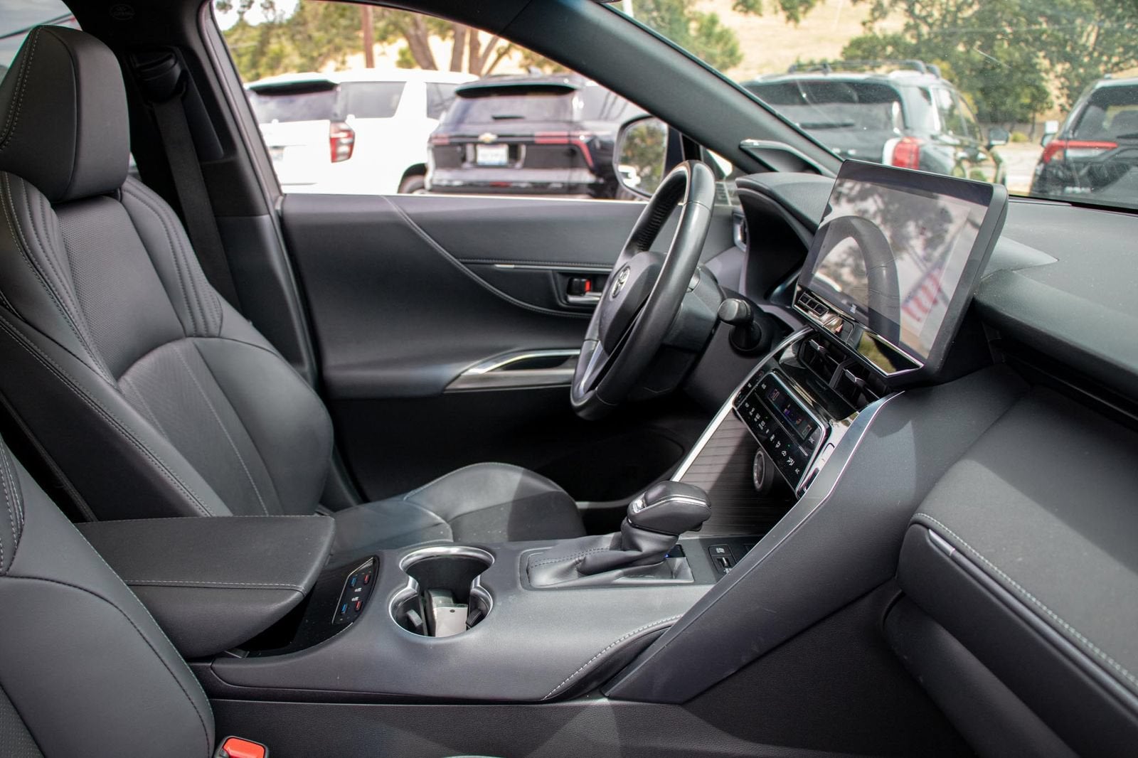2023 Toyota Venza LE