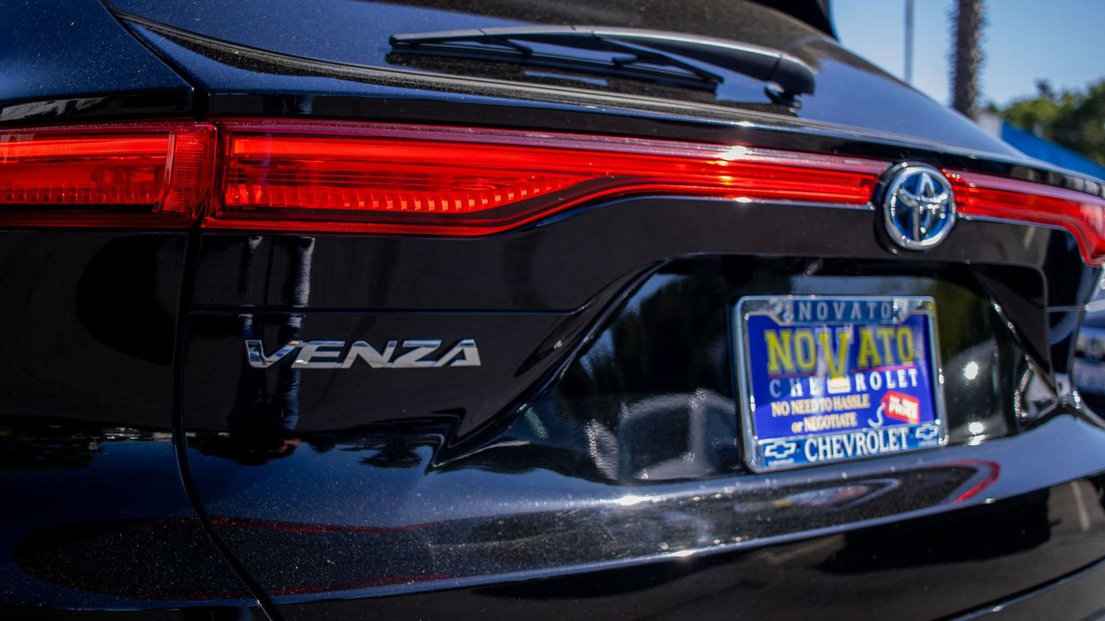 2023 Toyota Venza LE