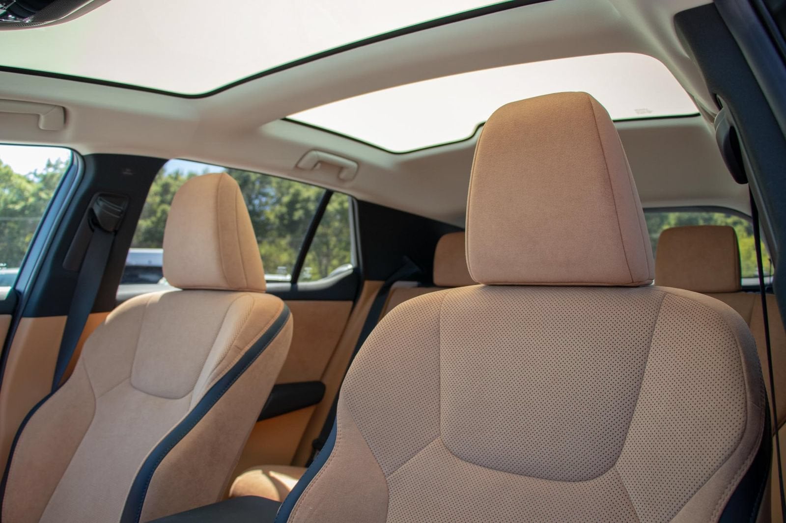 2023 Lexus RZ 450e Luxury