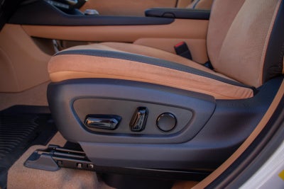 2023 Lexus RZ 450e Luxury