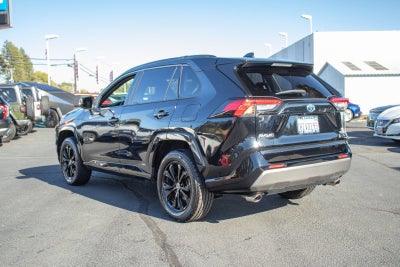 2022 Toyota RAV4 Hybrid SE
